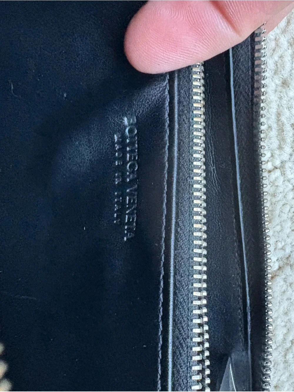 Bottega Veneta Cassette Zip Around Wallet - Black